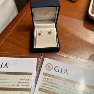 Royal Coster 18k 0.6 total carot diamond stud solitaire earrings